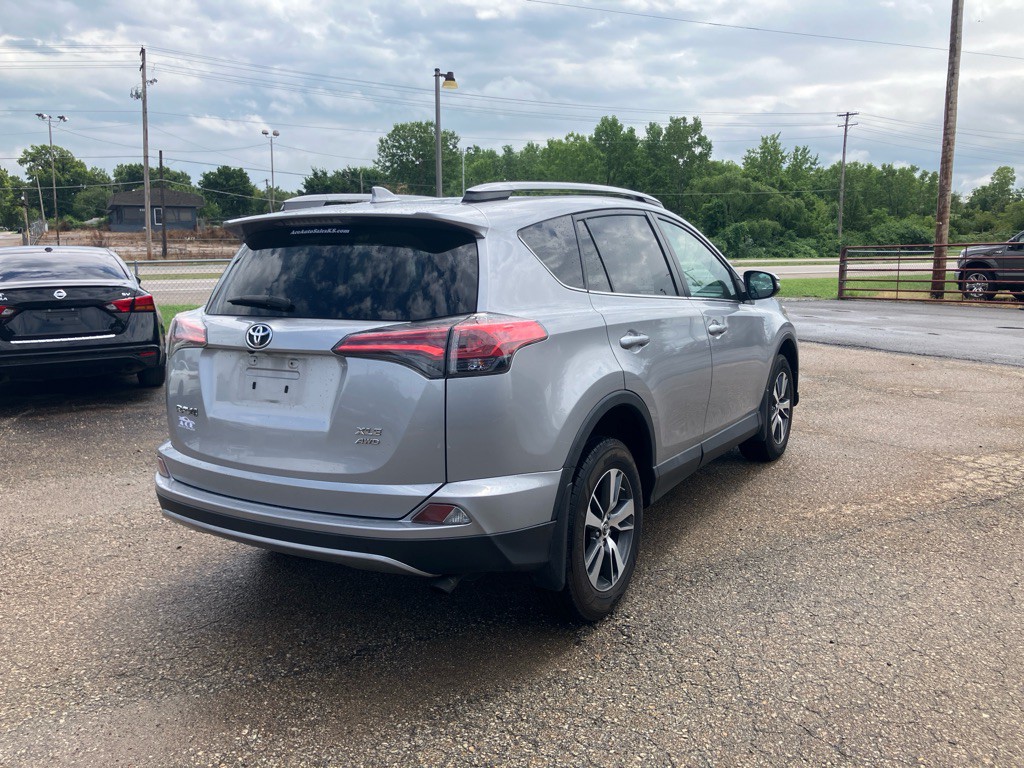 2018 Toyota Rav4 Image 3