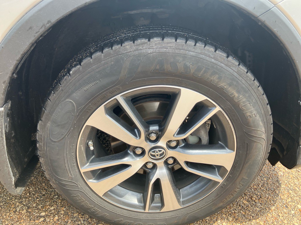 2018 Toyota Rav4 Image 5
