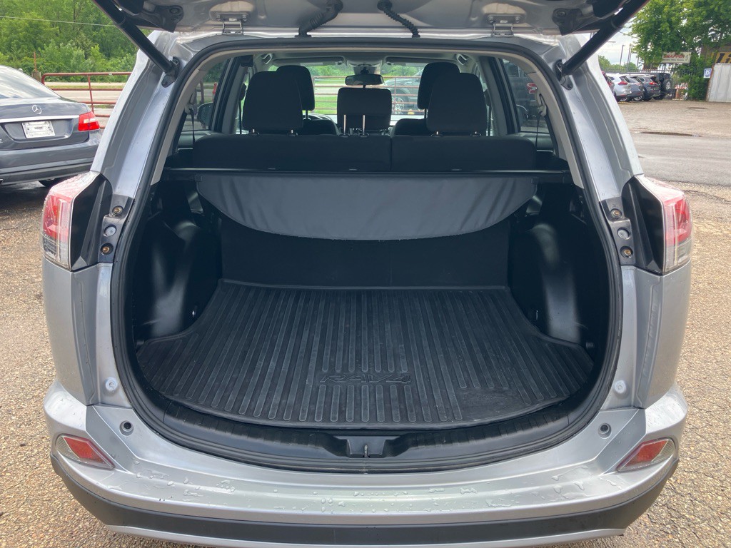 2018 Toyota Rav4 Image 6