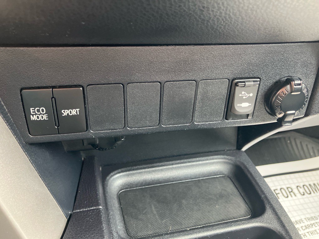 2018 Toyota Rav4 Image 13