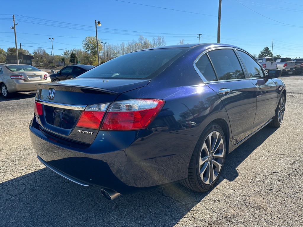 2015 Honda Accord Image 5