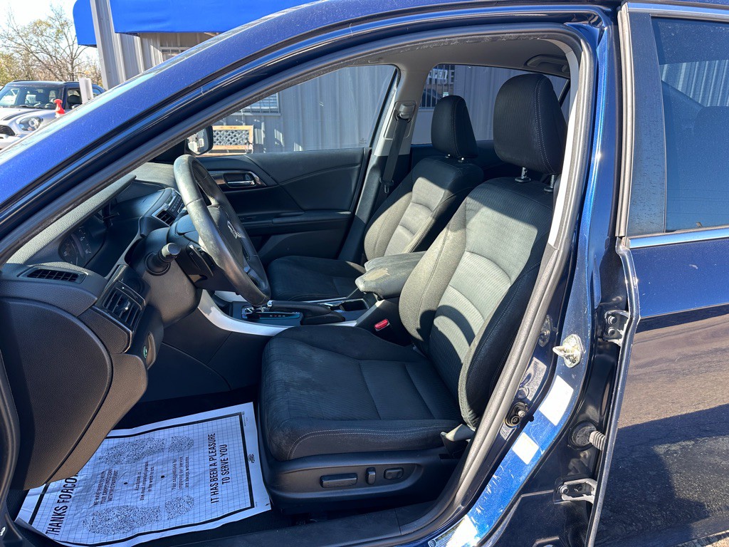 2015 Honda Accord Image 9