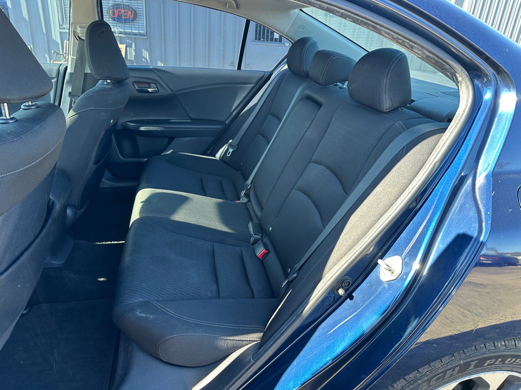 2015 Honda Accord Image 10