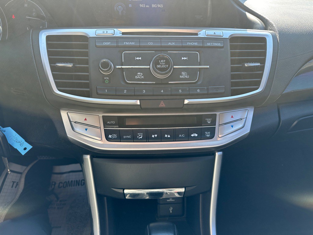 2015 Honda Accord Image 15
