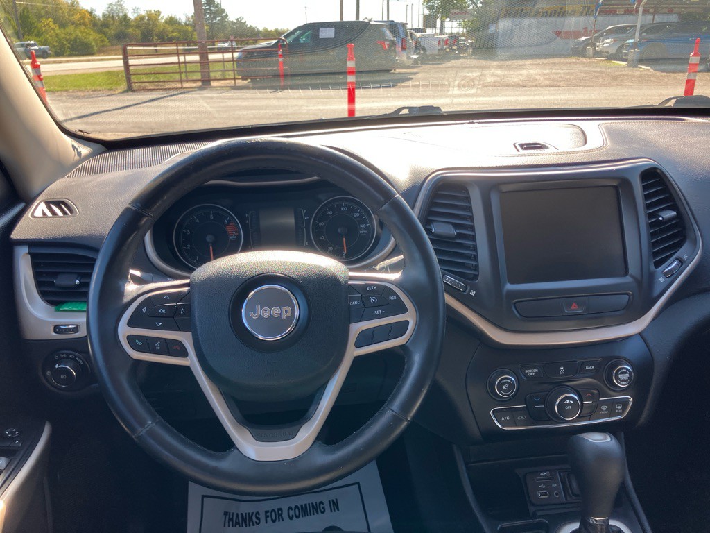 2017 Jeep Cherokee Image 7