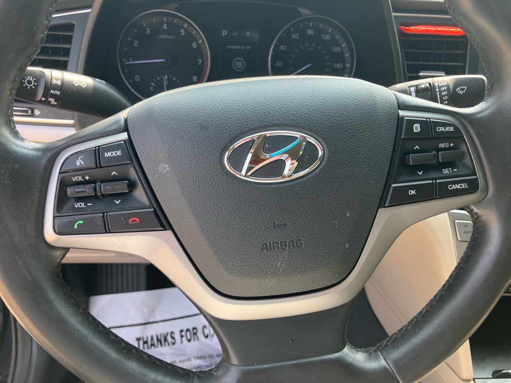 2017 Hyundai Elantra Image 12