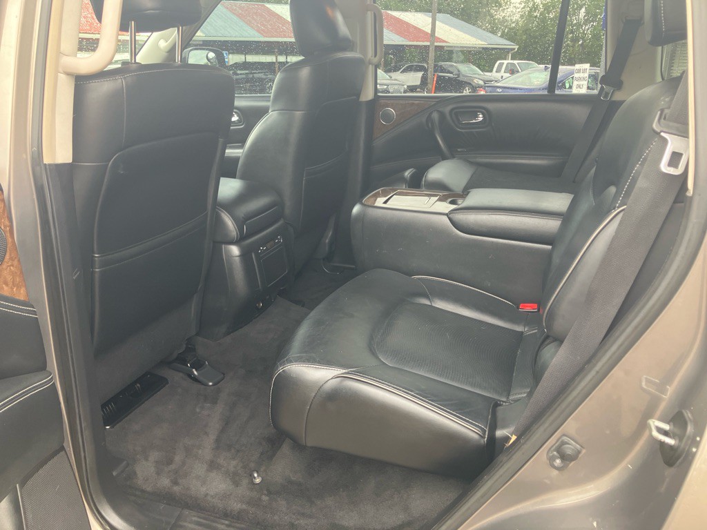 2016 INFINITI QX80 Image 8