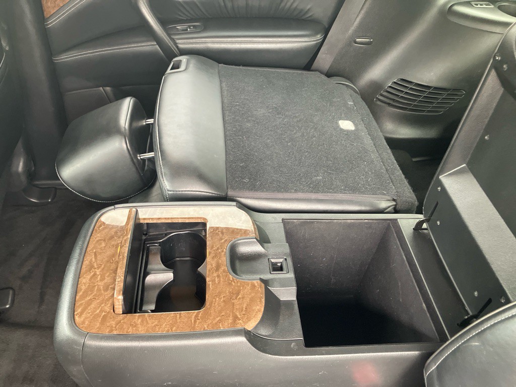 2016 INFINITI QX80 Image 10