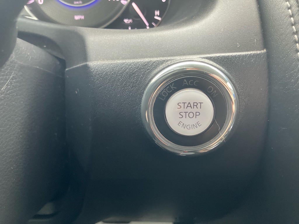 2016 INFINITI QX80 Image 23