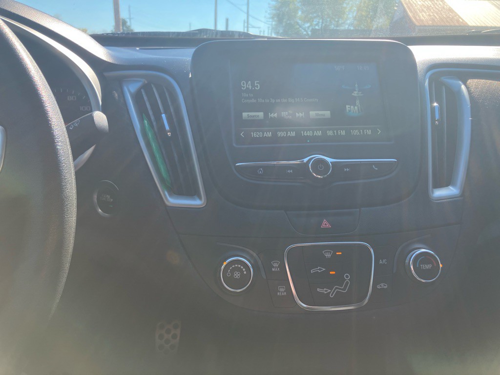 2017 Chevrolet Malibu Image 10