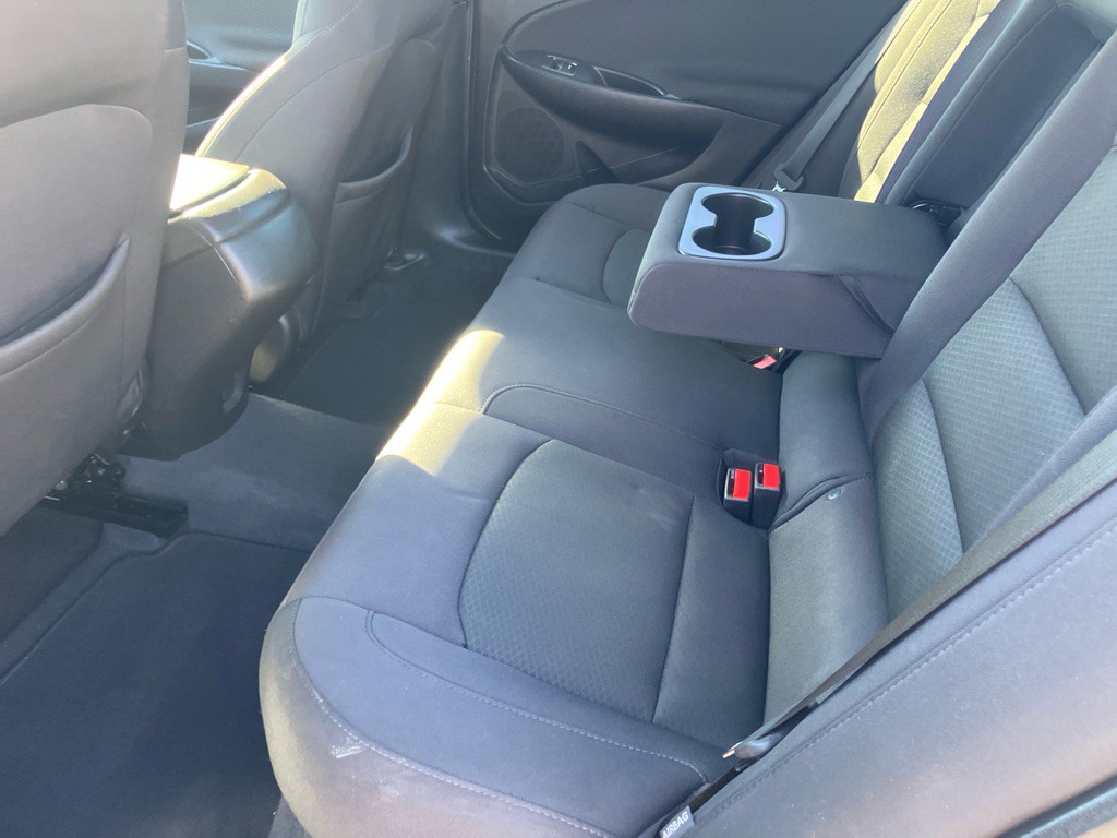 2017 Chevrolet Malibu Image 14