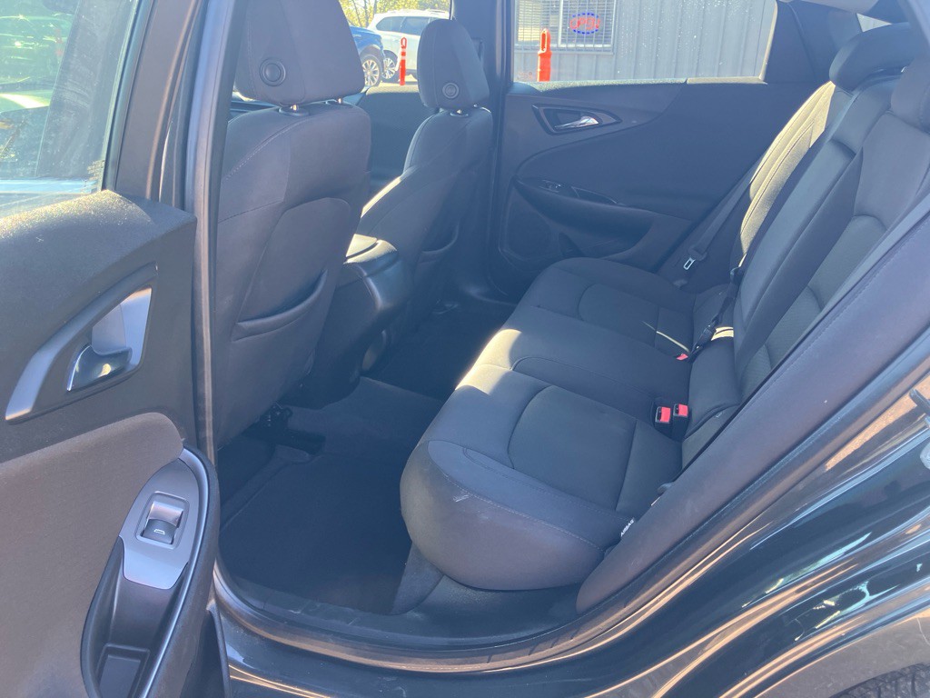 2017 Chevrolet Malibu Image 15