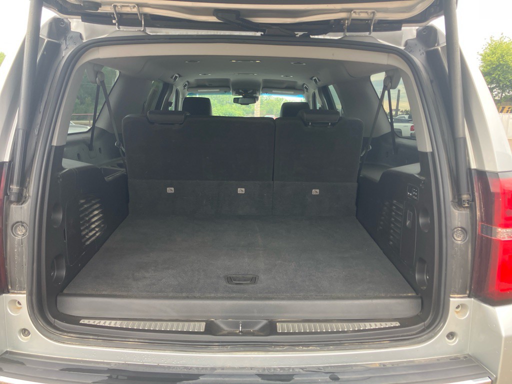 2018 Chevrolet Suburban Image 6