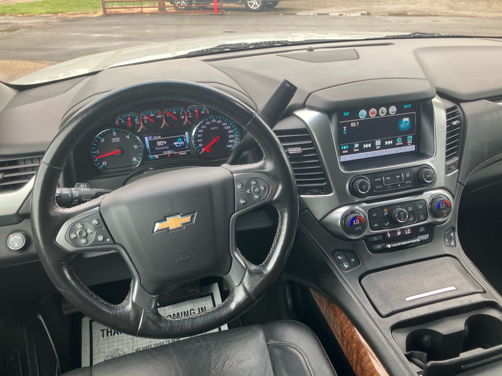 2018 Chevrolet Suburban Image 14