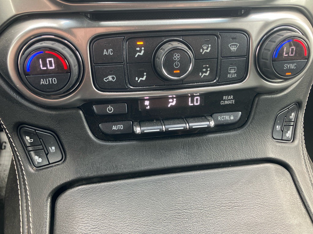 2018 Chevrolet Suburban Image 15