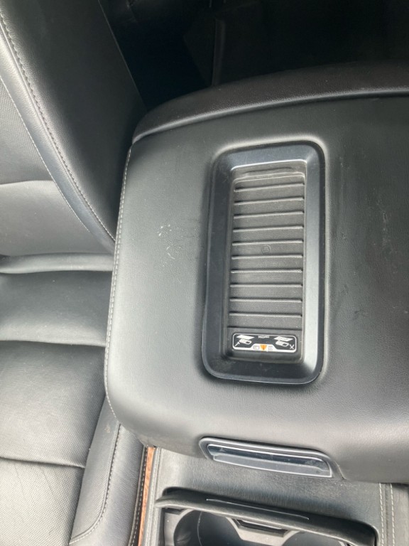 2018 Chevrolet Suburban Image 20