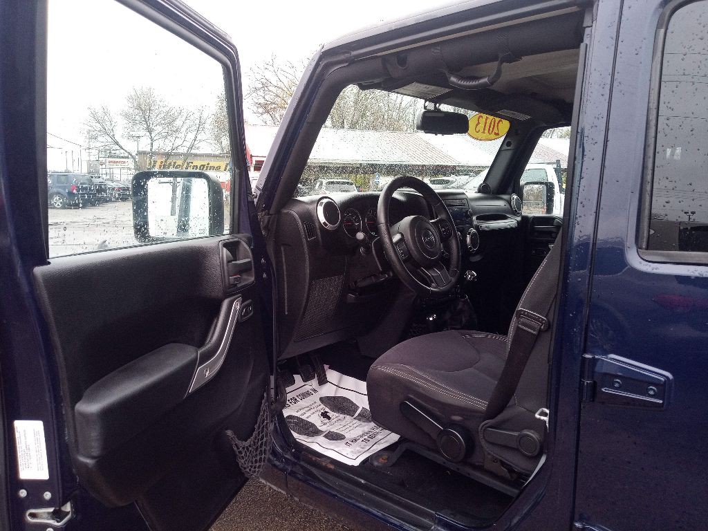 2013 Jeep Wrangler Unlimited Image 8