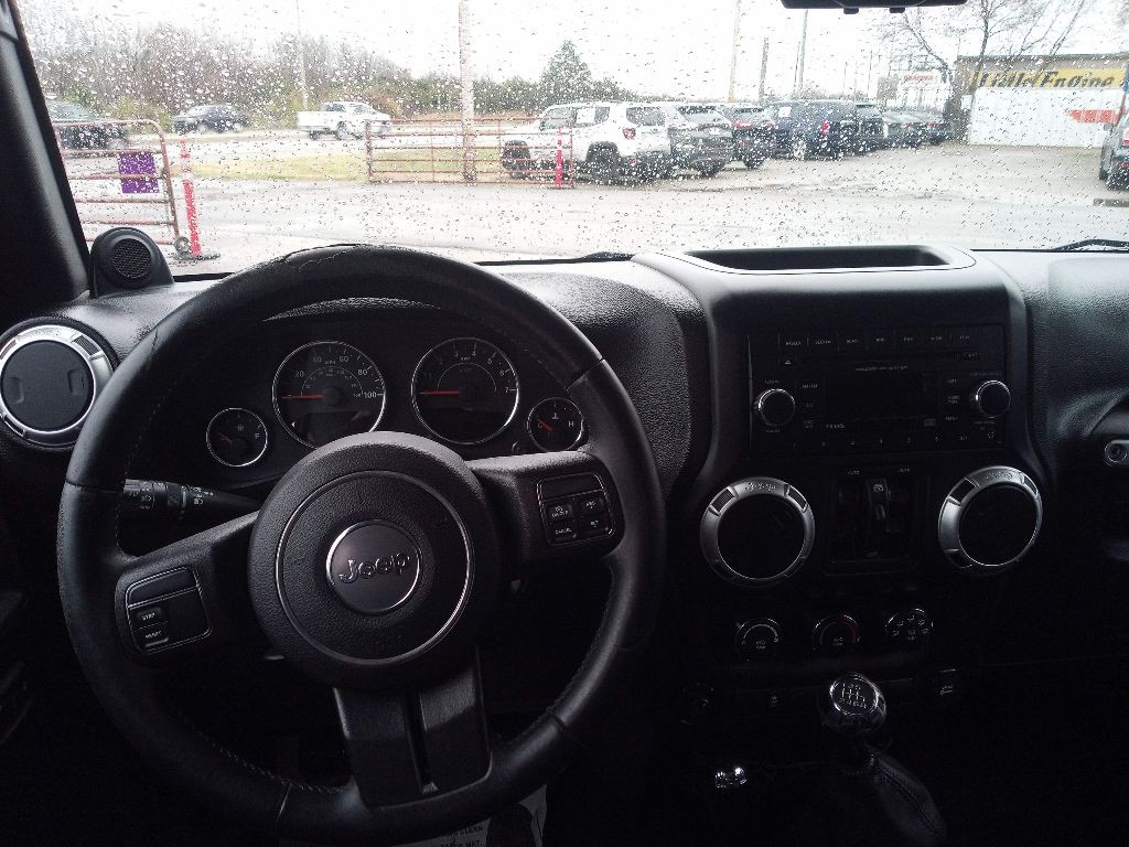 2013 Jeep Wrangler Unlimited Image 9