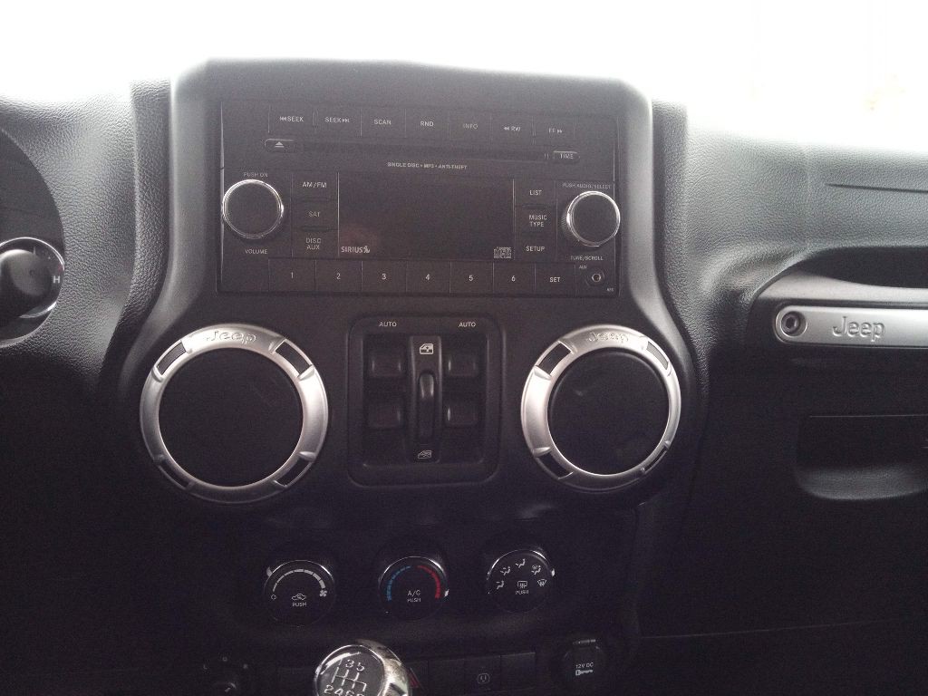 2013 Jeep Wrangler Unlimited Image 12