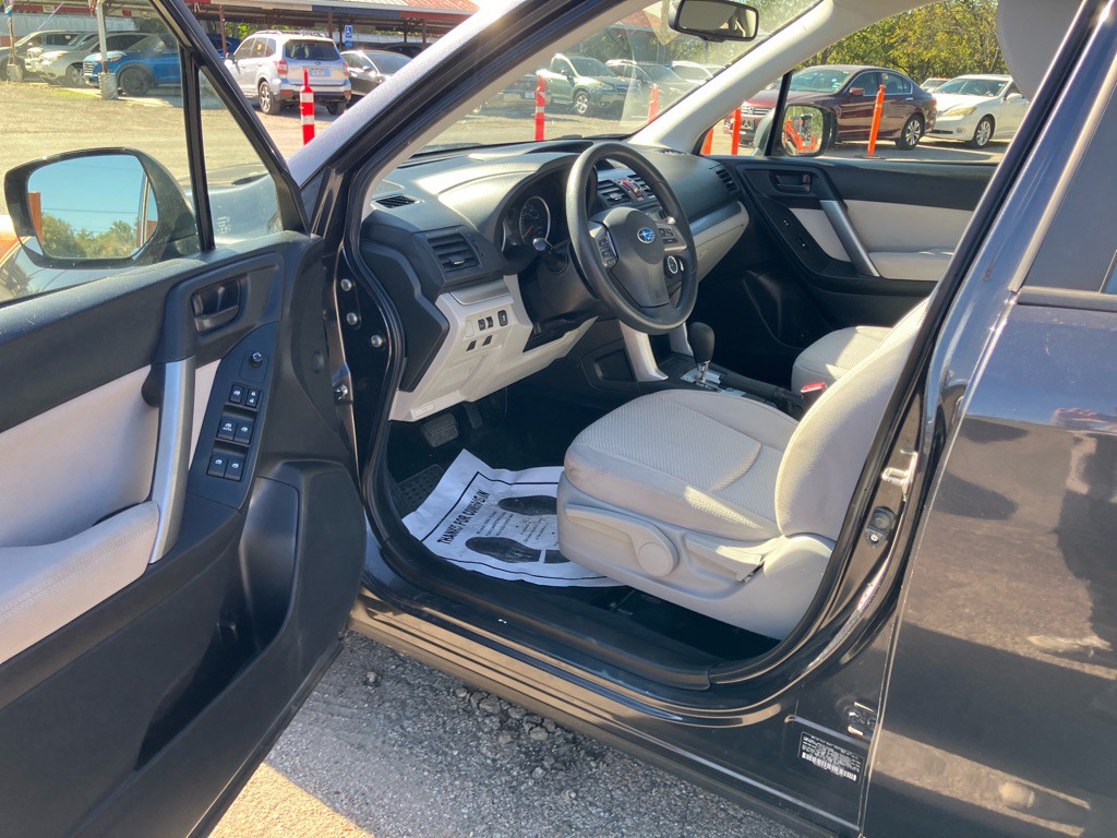 2014 Subaru Forester Image 10