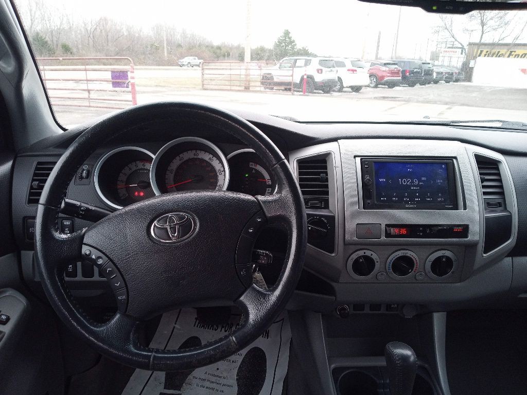 2011 Toyota Tacoma Image 8