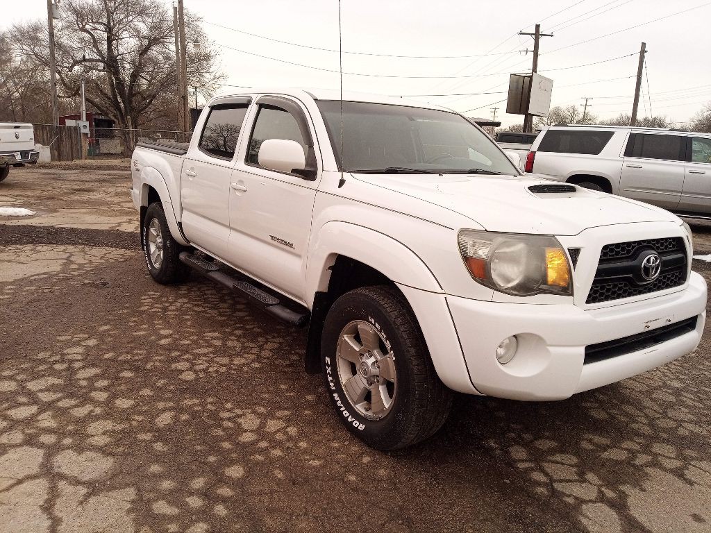 2011 Toyota Tacoma Image 3