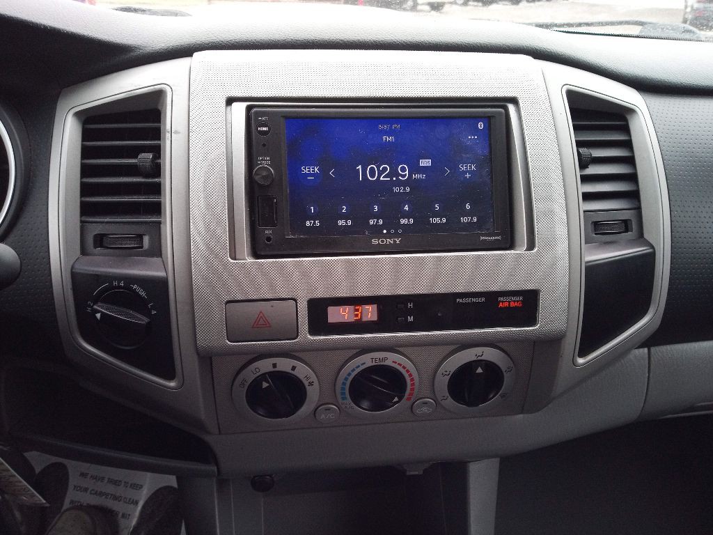 2011 Toyota Tacoma Image 11