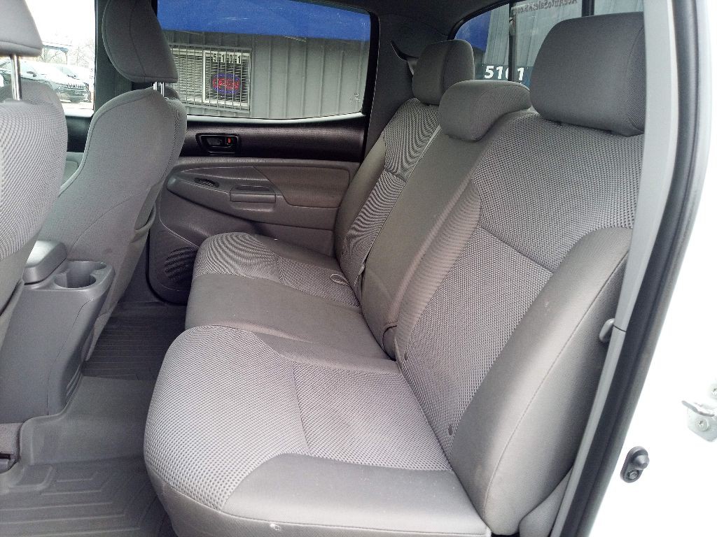 2011 Toyota Tacoma Image 16
