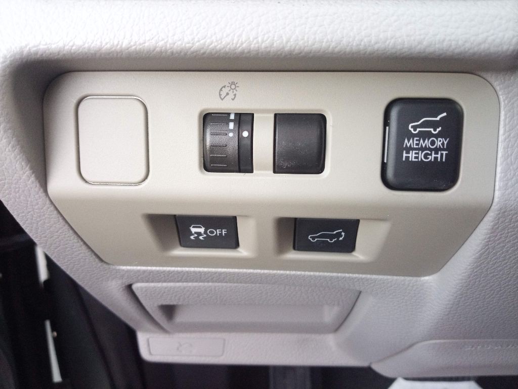 2014 Subaru Forester Image 12
