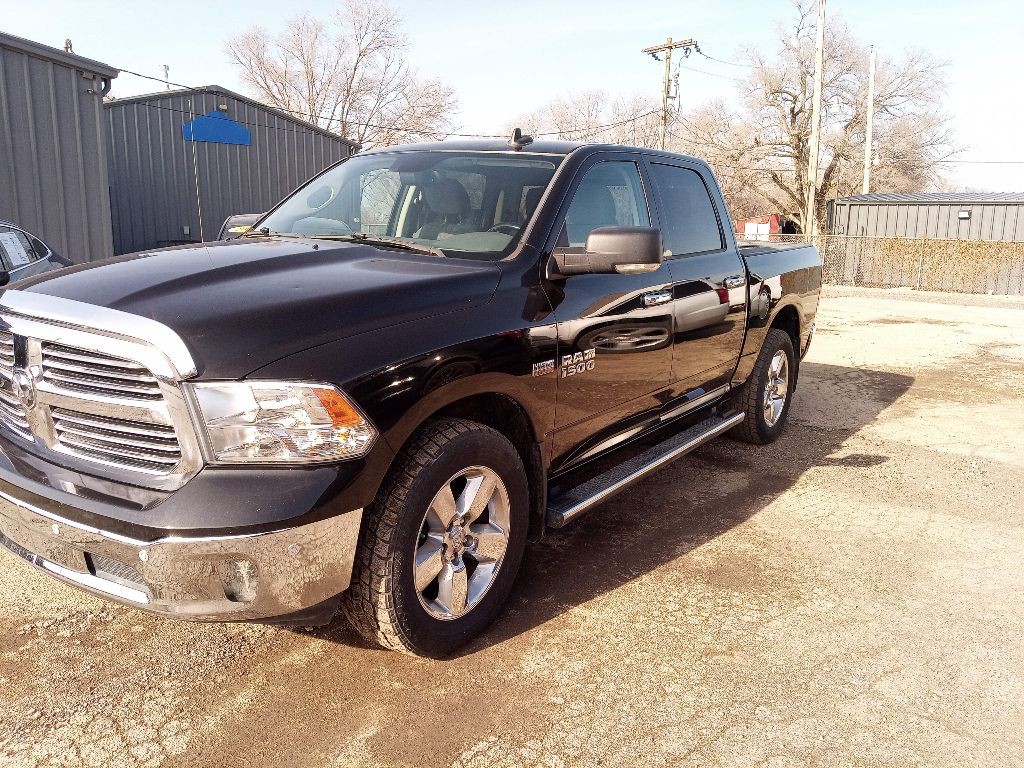 2017 RAM 1500 Image 3