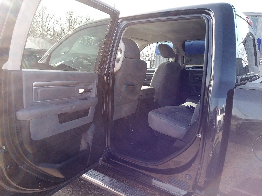 2017 RAM 1500 Image 10