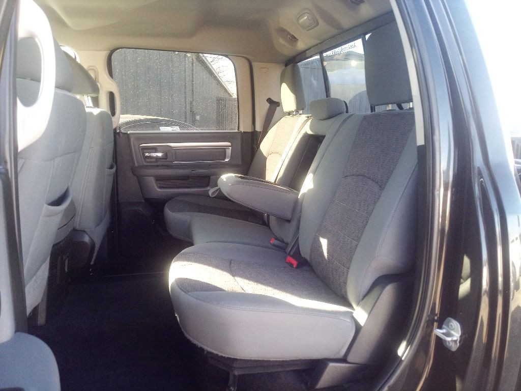 2017 RAM 1500 Image 39