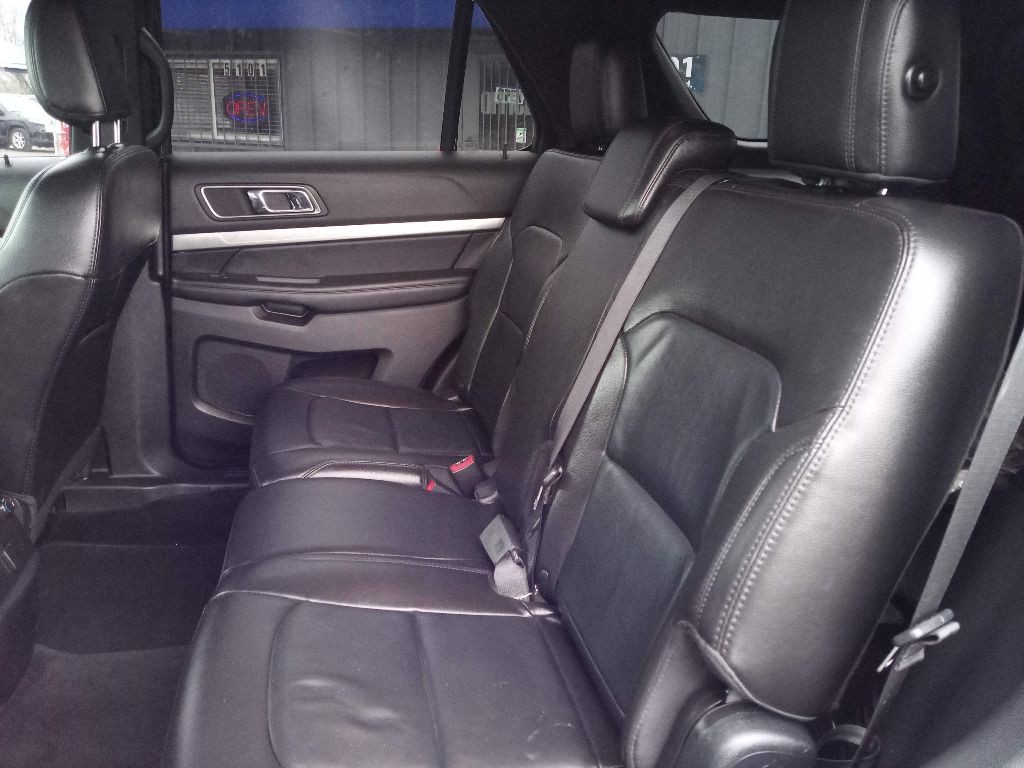 2018 Ford Explorer Image 12