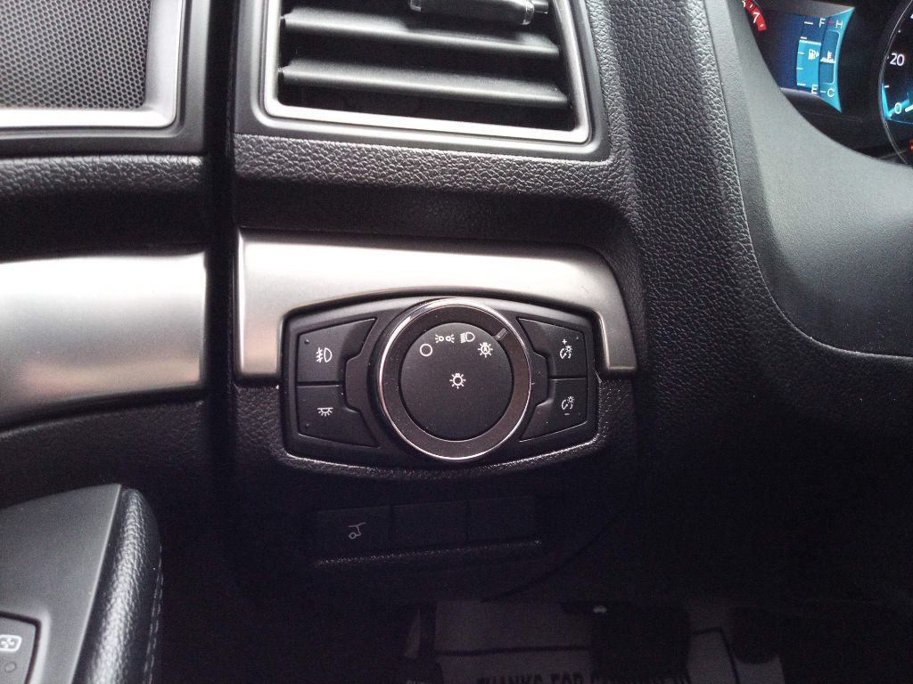 2018 Ford Explorer Image 15