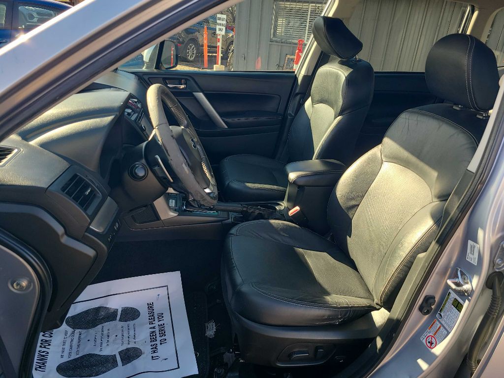 2015 Subaru Forester Image 9