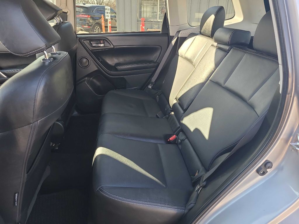2015 Subaru Forester Image 15