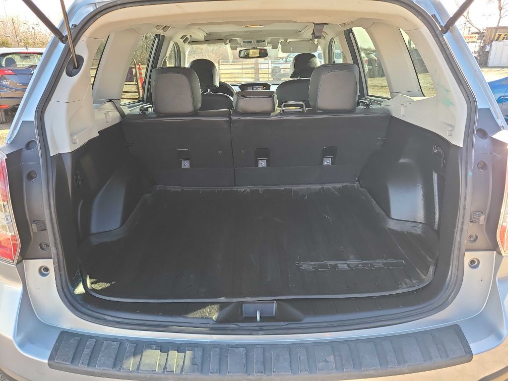 2015 Subaru Forester Image 18
