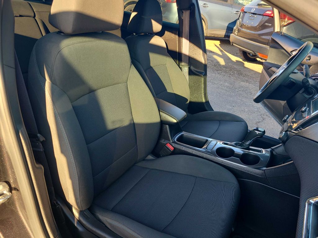 2017 Chevrolet Cruze Image 19