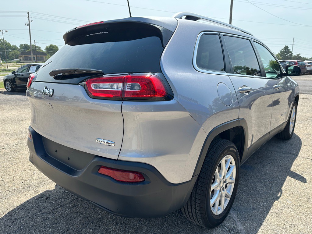 2018 Jeep Cherokee Image 5