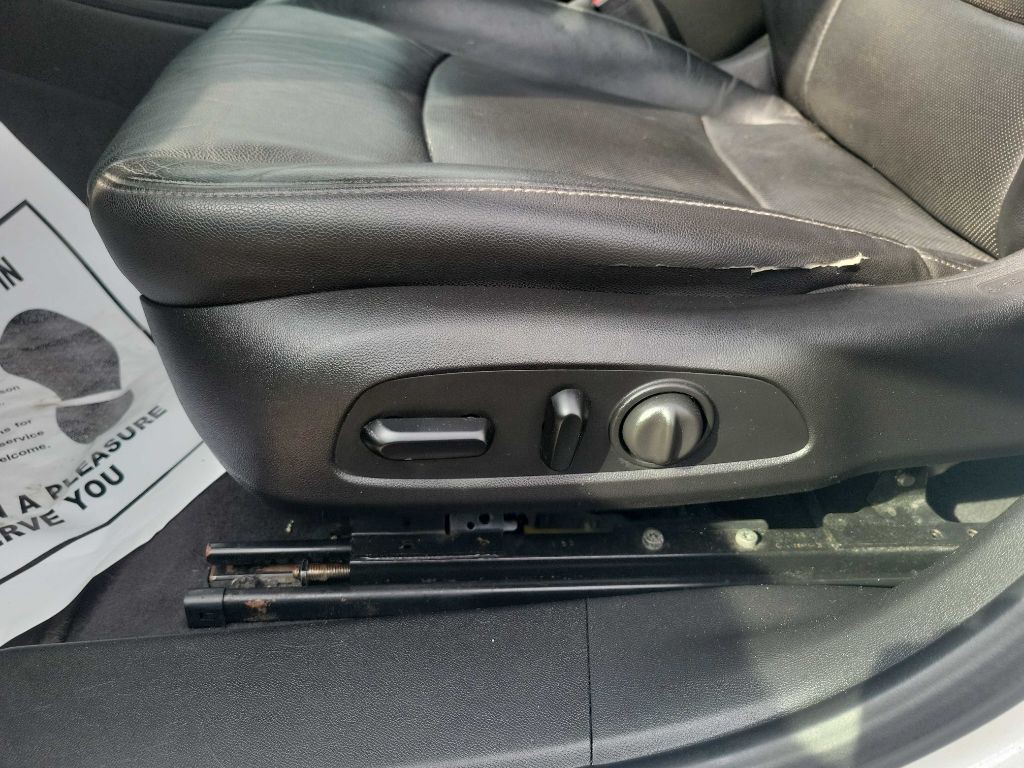 2017 Chevrolet Malibu Image 19