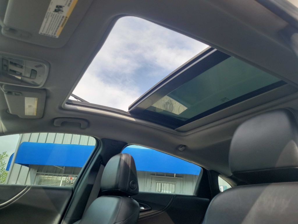 2017 Chevrolet Malibu Image 20