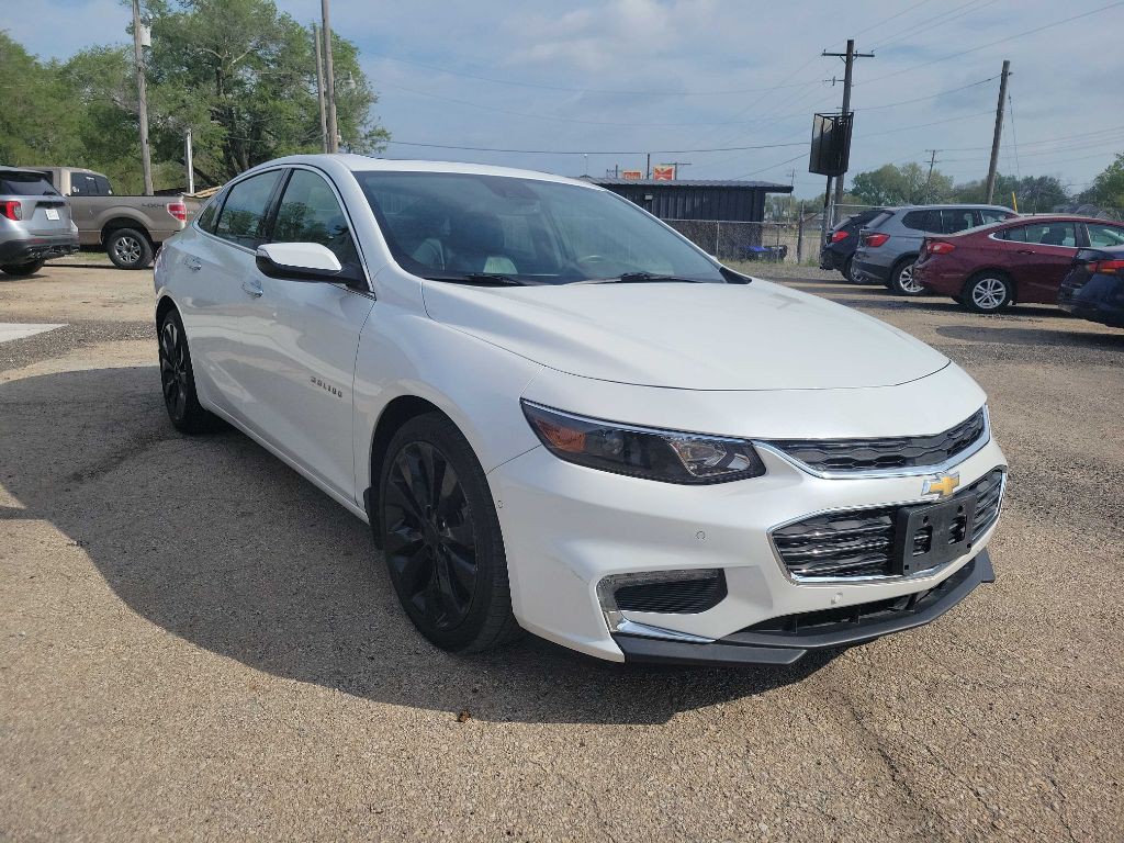 2017 Chevrolet Malibu Image 3