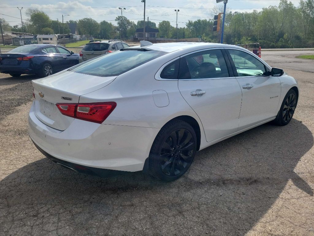 2017 Chevrolet Malibu Image 5