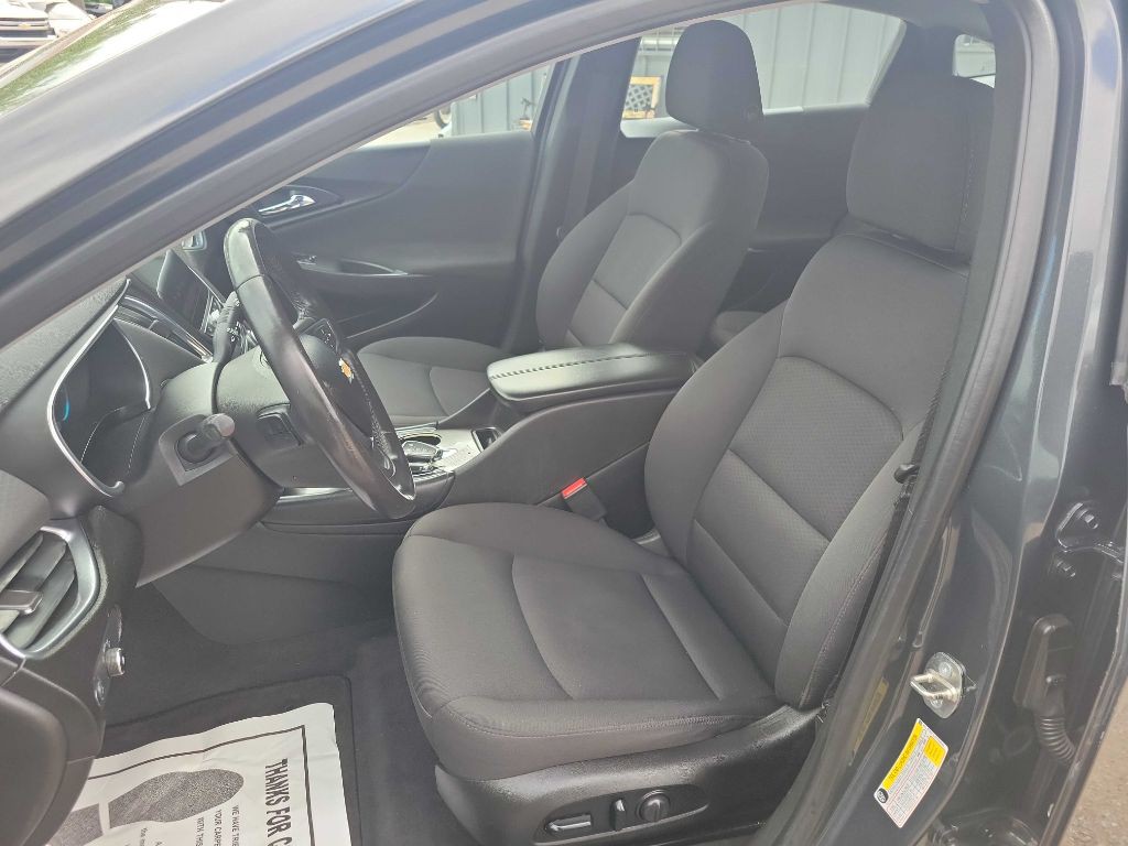2018 Chevrolet Malibu Image 9