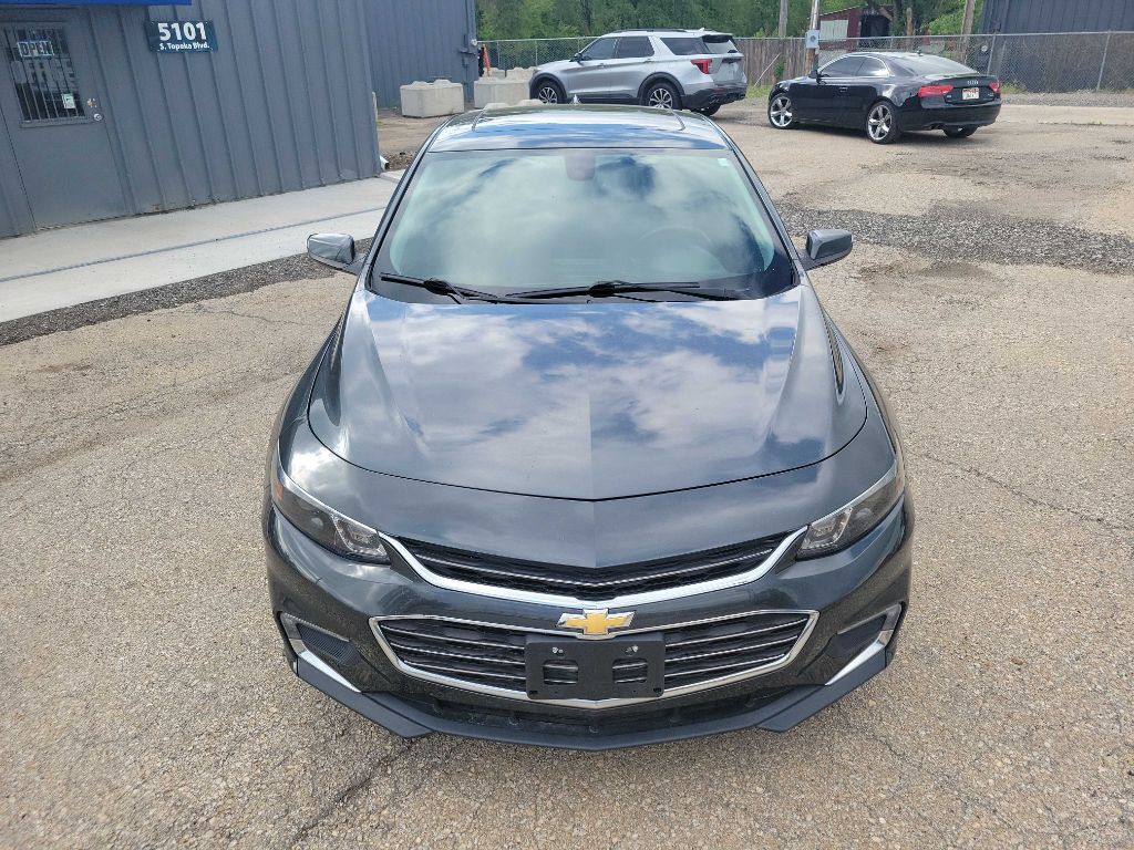 2018 Chevrolet Malibu Image 2