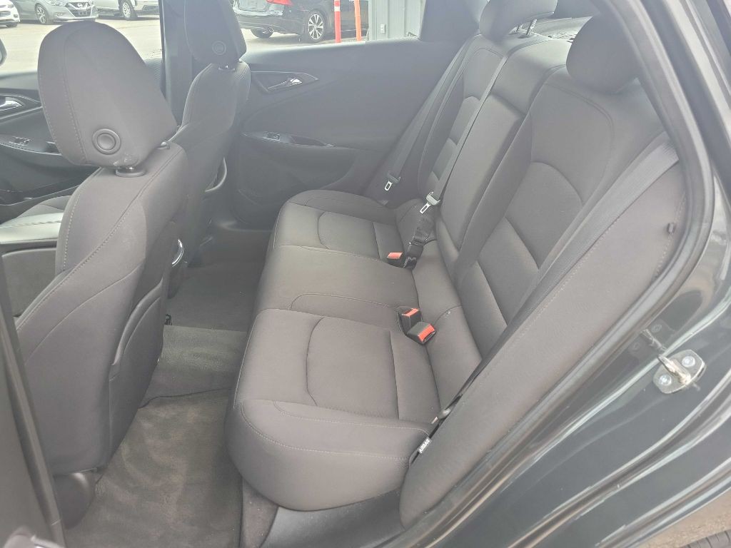 2018 Chevrolet Malibu Image 22