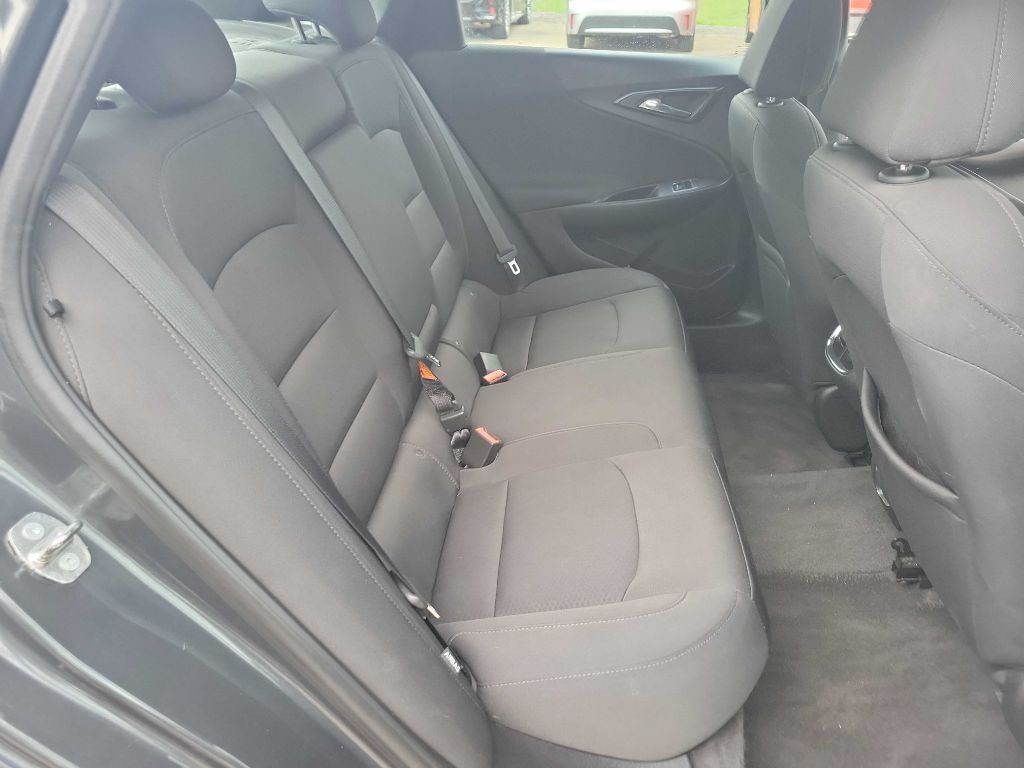 2018 Chevrolet Malibu Image 23