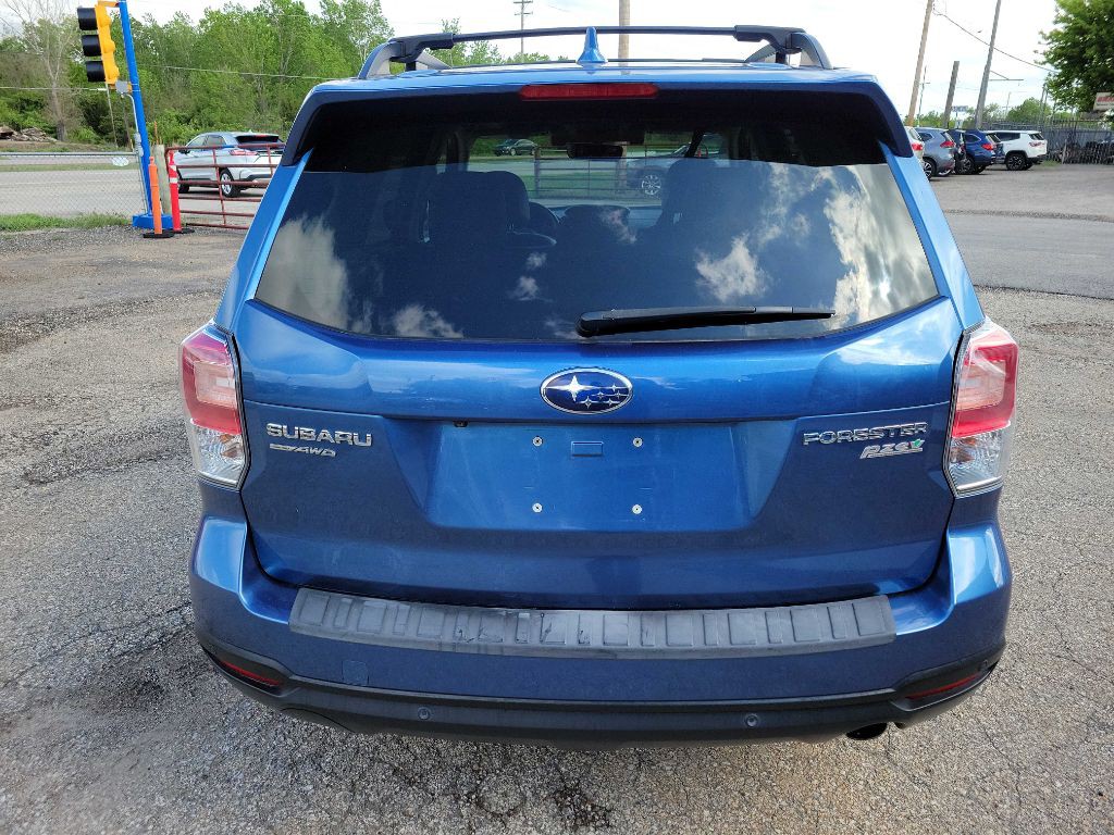 2017 Subaru Forester Image 6