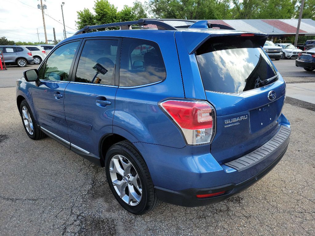 2017 Subaru Forester Image 7