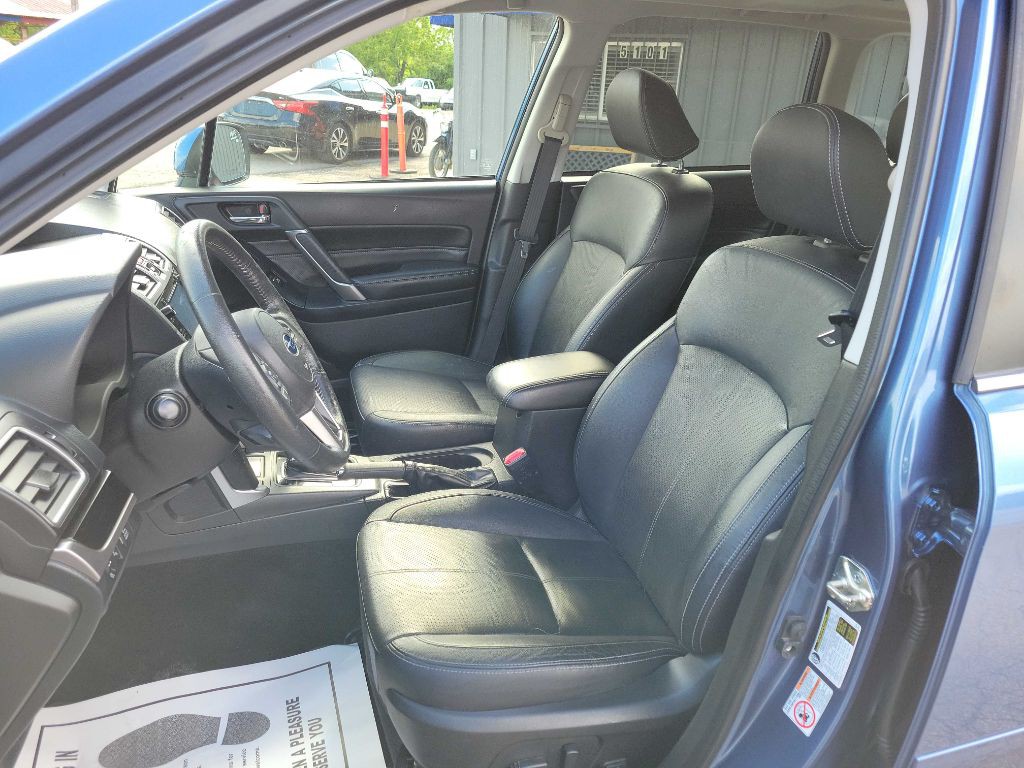 2017 Subaru Forester Image 9